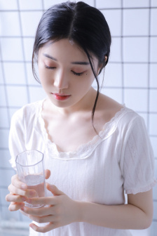 变成黑皮辣妹后跟兄弟做了未增删带翻译